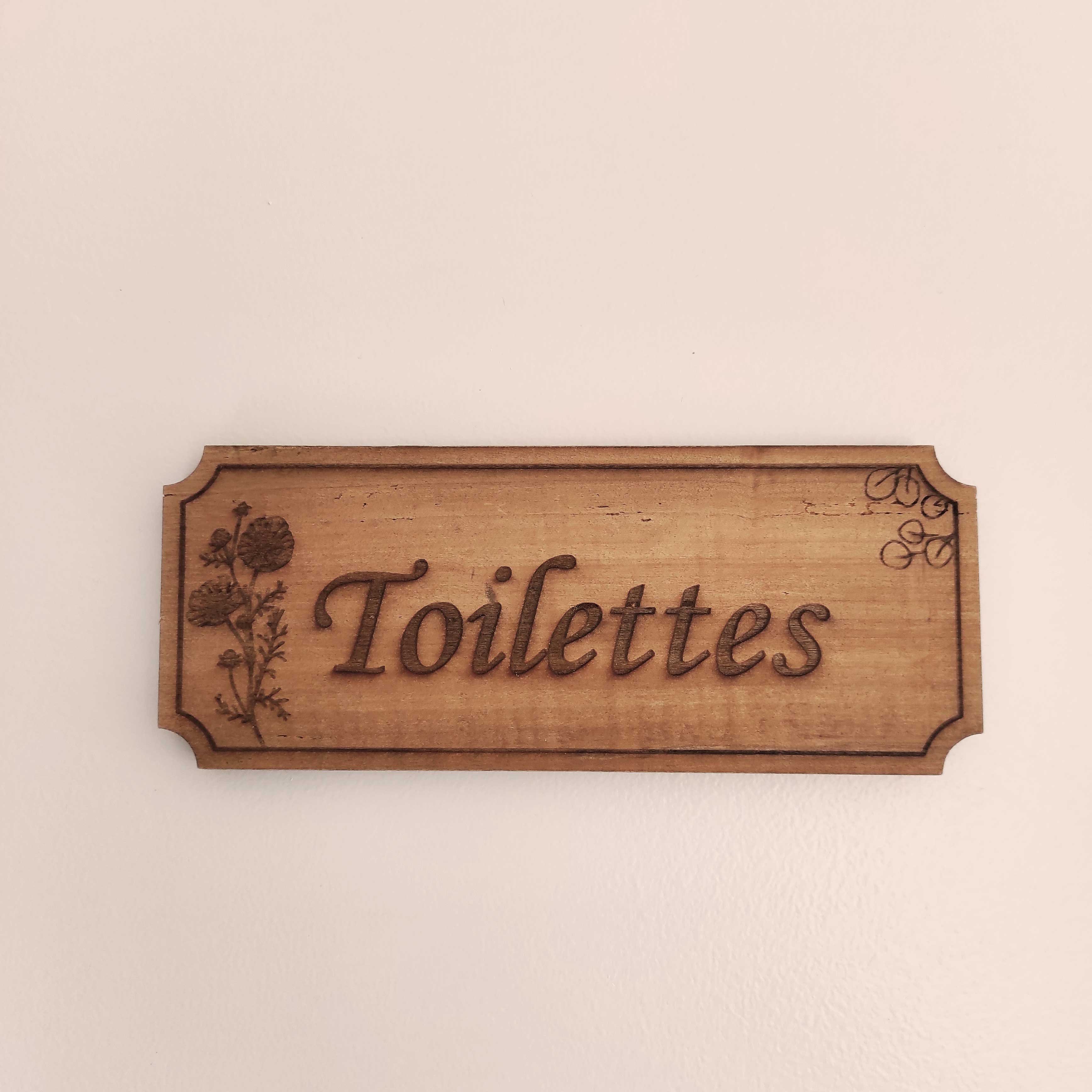 Plaque de porte Toilettes en bois gravé laser - Décoration personnalisée Bressuire